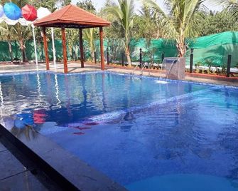 Sealand Kihim - Alibag - Bazén