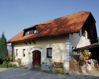 Country House Slemensek - Polze - Edificio