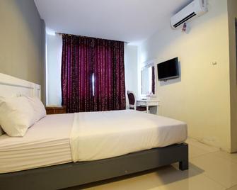 Wijaya Imperial Hotel - Yogyakarta - Bedroom