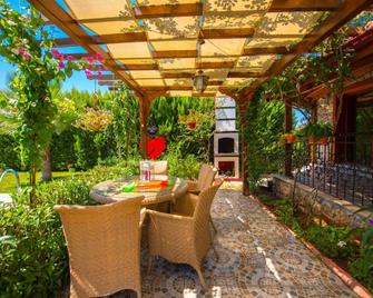 Terra Kaya Villa - Kayaköy - Patio