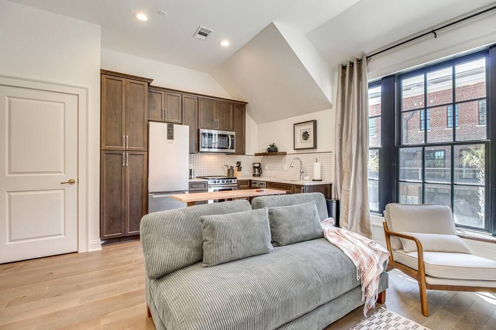 Lovely Savannah Studio: 1 Mi to Historic District! - סאוואנה - סלון