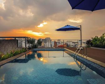 Dhts Business Hotel & Apartment - Ho Chi Minh City - Pool