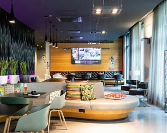 Moxy Frankfurt Airport - Frankfurt am Main - Lounge