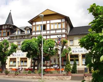 Gasthaus & Hotel Zur Linde - Friedrichroda - Building