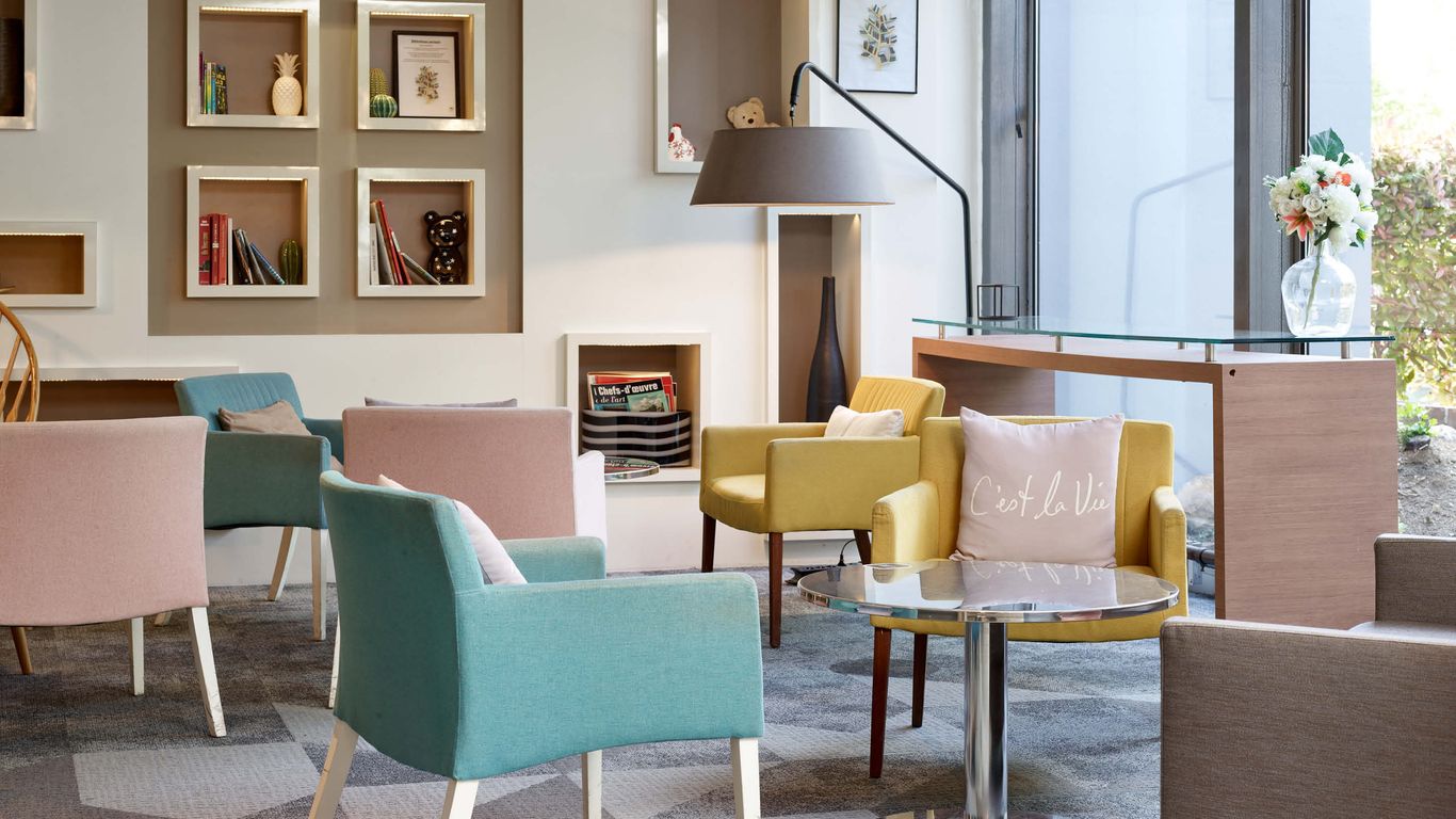 B&B HOTEL Cergy Port