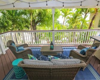 Modern 1 Bedroom: 'Garden Suite' Amazing Views on Luxury Villa - Christiansted - Balkon