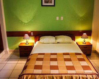 Sol de Selva Hostal - Tarapoto - Bedroom