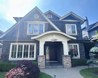 Charming 2-bedroom house in lovely Vancouver with WiFi/sleeps 5 - Vancouver - Building