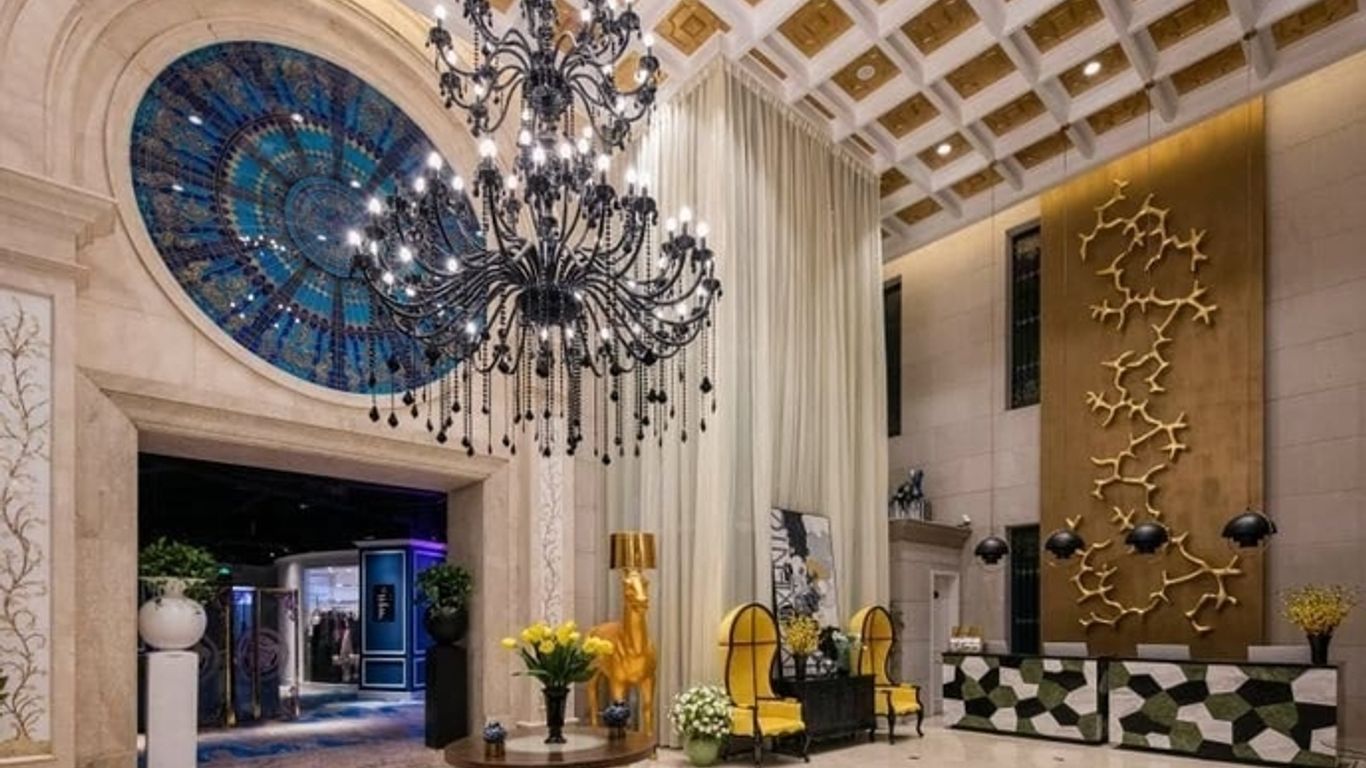 لاف سي هوتل