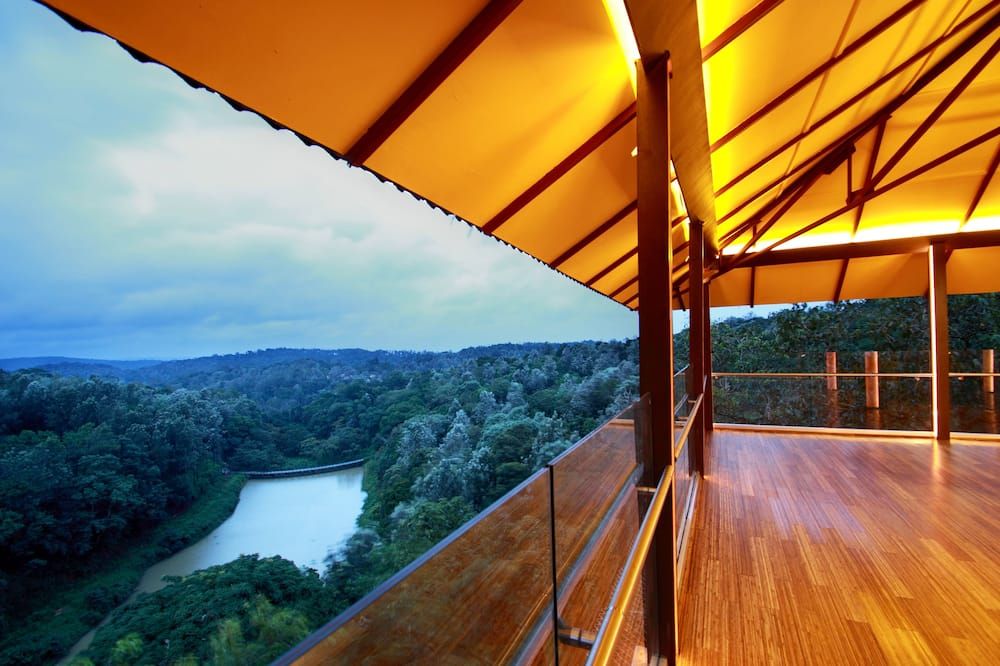 The Ibnii - Eco Luxury Resort