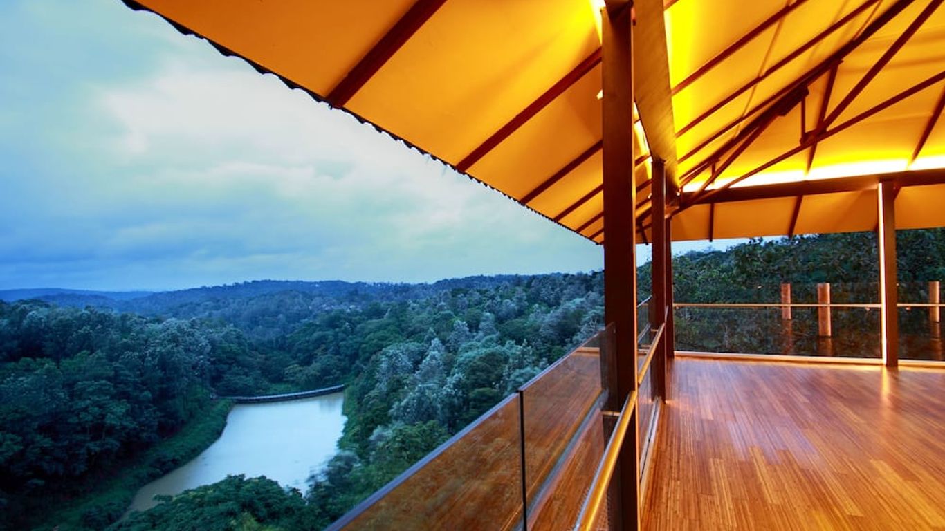 The Ibnii - Eco Luxury Resort