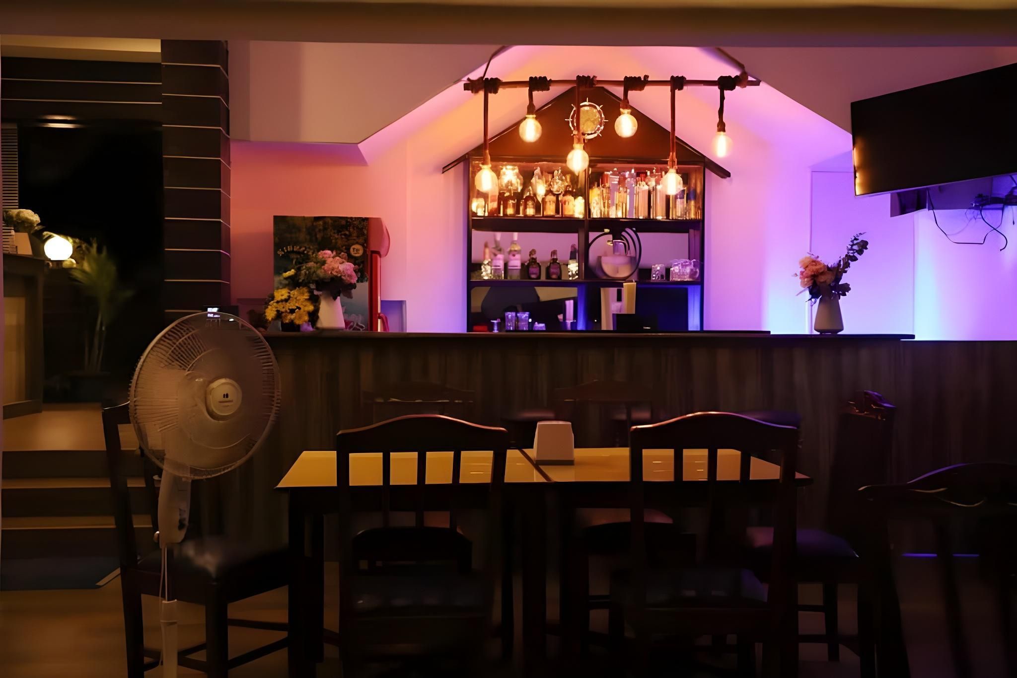 Royal Heritage Resort - קלנגוטה - בר