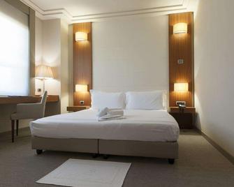 Hotel Barrage - Pinerolo - Bedroom