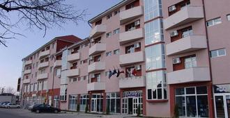 Hotel Class - אוראדיה - בניין