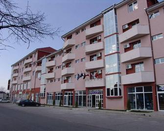 Hotel Class - Oradea - Edifício