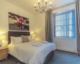 3 Bed - The Regency Suite by Pureserviced - Plymouth - Yatak Odası