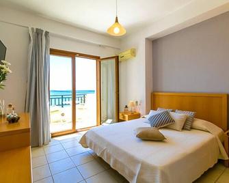 Triton Authentic Cretan Hotel - Tsoutsouros - Bedroom