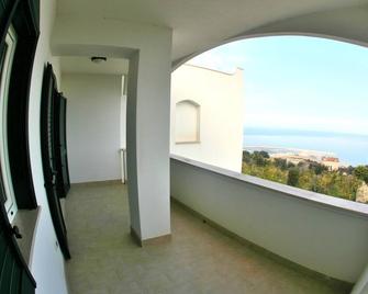 Appartamento azzurro - Rodi Garganico - Balcone