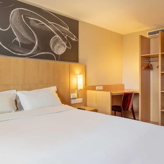 B&B HOTEL Marseille Bonneveine image 1