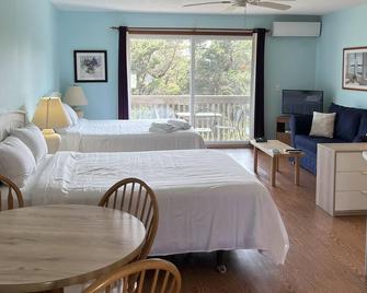 Unit #25 - Ground Floor Deluxe Studio Condo With A/C - North Truro - Bedroom