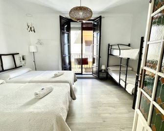 Pension Venecia Gomerez - Granada - Phòng ngủ