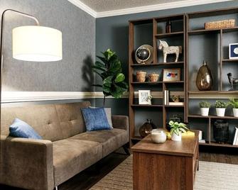 Intown Suites Extended Stay Fort Lauderdale Fl - Tamarac - Huiskamer