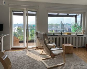 Unique 3 Floor Town House Very Close To The City Center! - Stockholm - Huiskamer