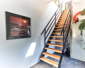 Riant Appartement Centrum Middelburg - Middelburg - Trappen