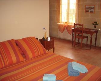 La Maison Des Aurelines - Puisseguin - Slaapkamer