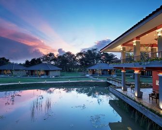 Seerock The King's Domain, Boutique Hotel - Habarana