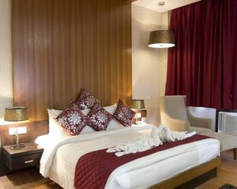 Hotel The Amaris - Rishikesh - Bedroom