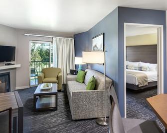 Worldmark Eagle Crest - Redmond - Living room