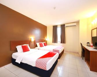 OYO 447 Comfort Hotel Meru - Klang - Ložnice