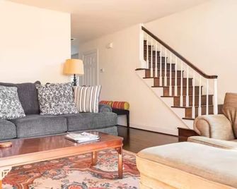 Best Location: Historic Shepherdstown Getaway - Shepherdstown - Salon