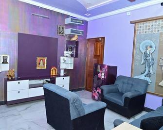 Mayur Shines - Chandapura - Living room