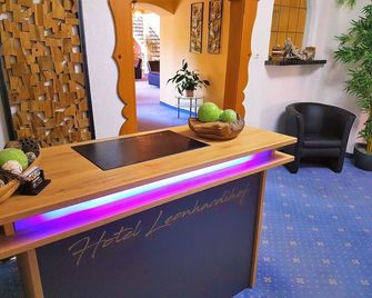 Leonhardihof - Bad Tölz - Front desk