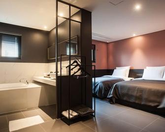 Hotel Gaden - Suwon - Bedroom