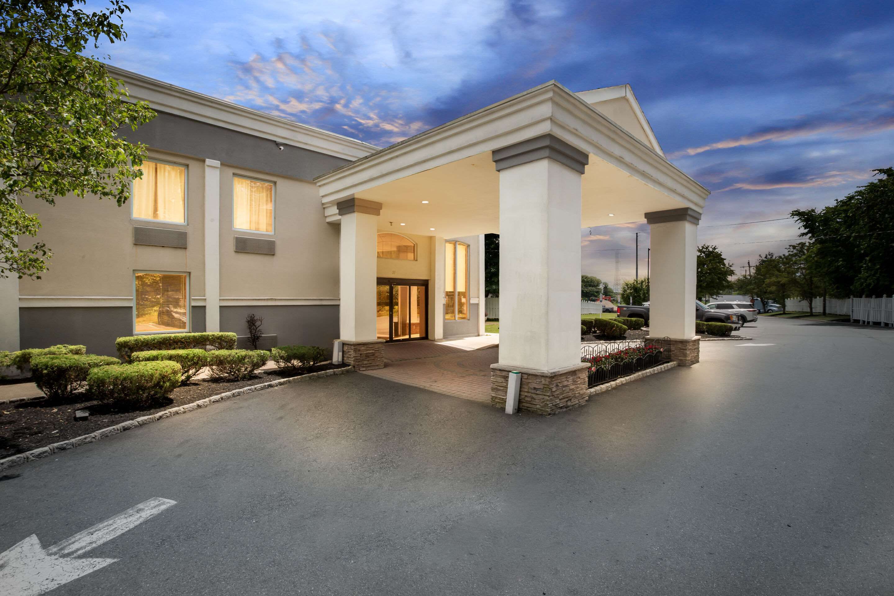 Building view of Quality Inn