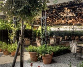Solun Hotel & Spa - Skopje - Patio
