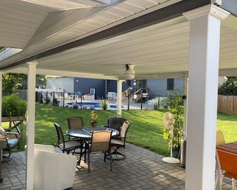 Saratoga Ranch Close To Broadway Track And Casino Handicap accessible - Saratoga Springs - Patio