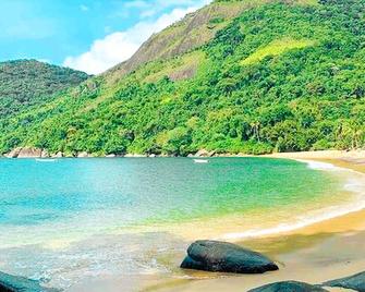 Velinn Pousada Villa Caiçara - Ilhabela - Beach
