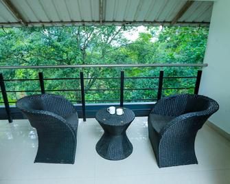 The Hill District Club - Thdc Wayanad - Ambalavayal - Balcón