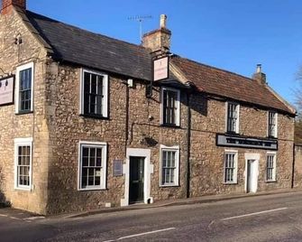 The Horseshoe Inn - Shepton Mallet - Edificio