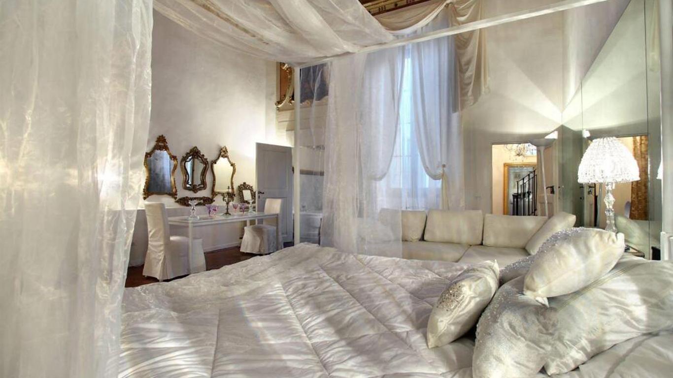 Palazzo Tolomei - Residenza D'Epoca