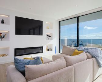 Ocean Pearl - Deluxe Oceanview Heated Pool - Vila Franca do Campo - Salon