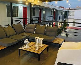 Chayo's Departamentos - Ensenada - Balcony