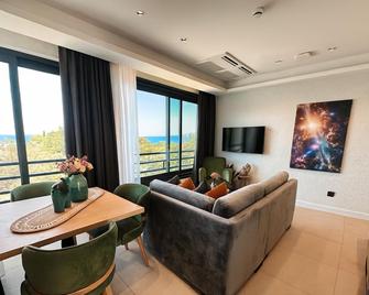 Taga Hotel - Bitez - Obývací pokoj