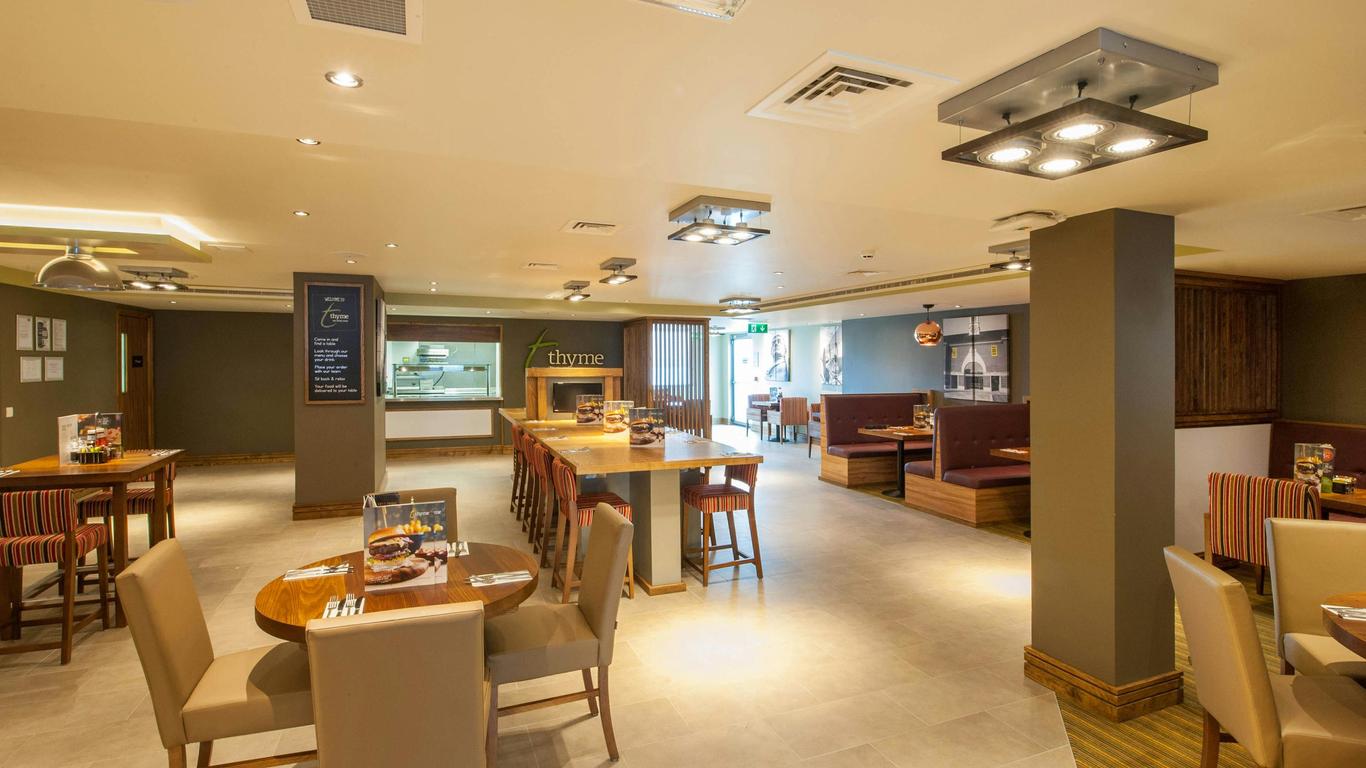 Premier Inn London Hendon (The Hyde)