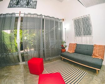 Valle Pura vida Condo #102 Near everything in Manuel Antonio - Manuel Antonio - Living room