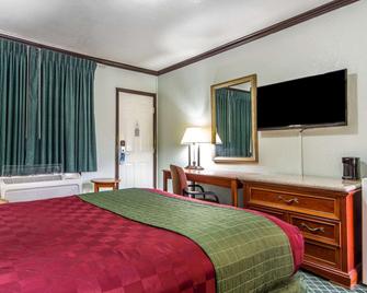 Rodeway Inn - Chico - Bedroom